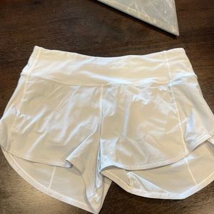 Lululemon mid rise speed up short 4 in